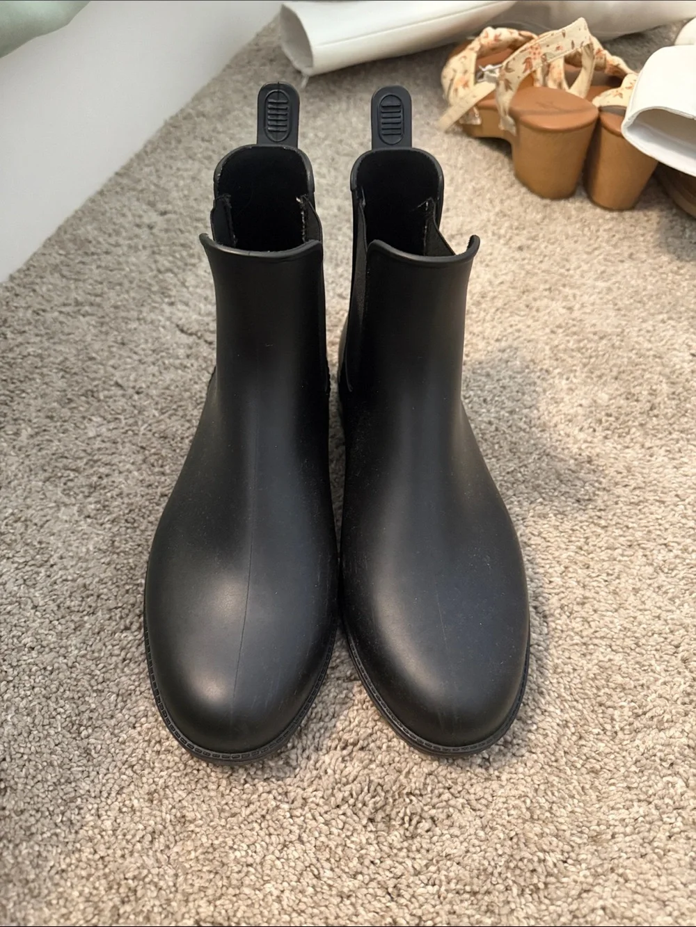 Amazon Black Chelsea-Style Women's Rain Boots